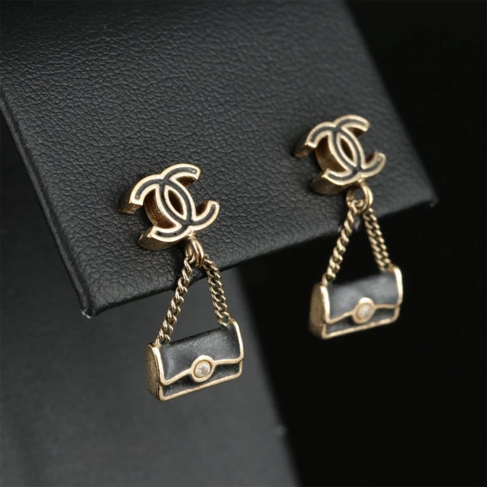 SOLD - Chanel Faux Pearl & Enamel Handbag Drop Earrings - Picture 3 of 10